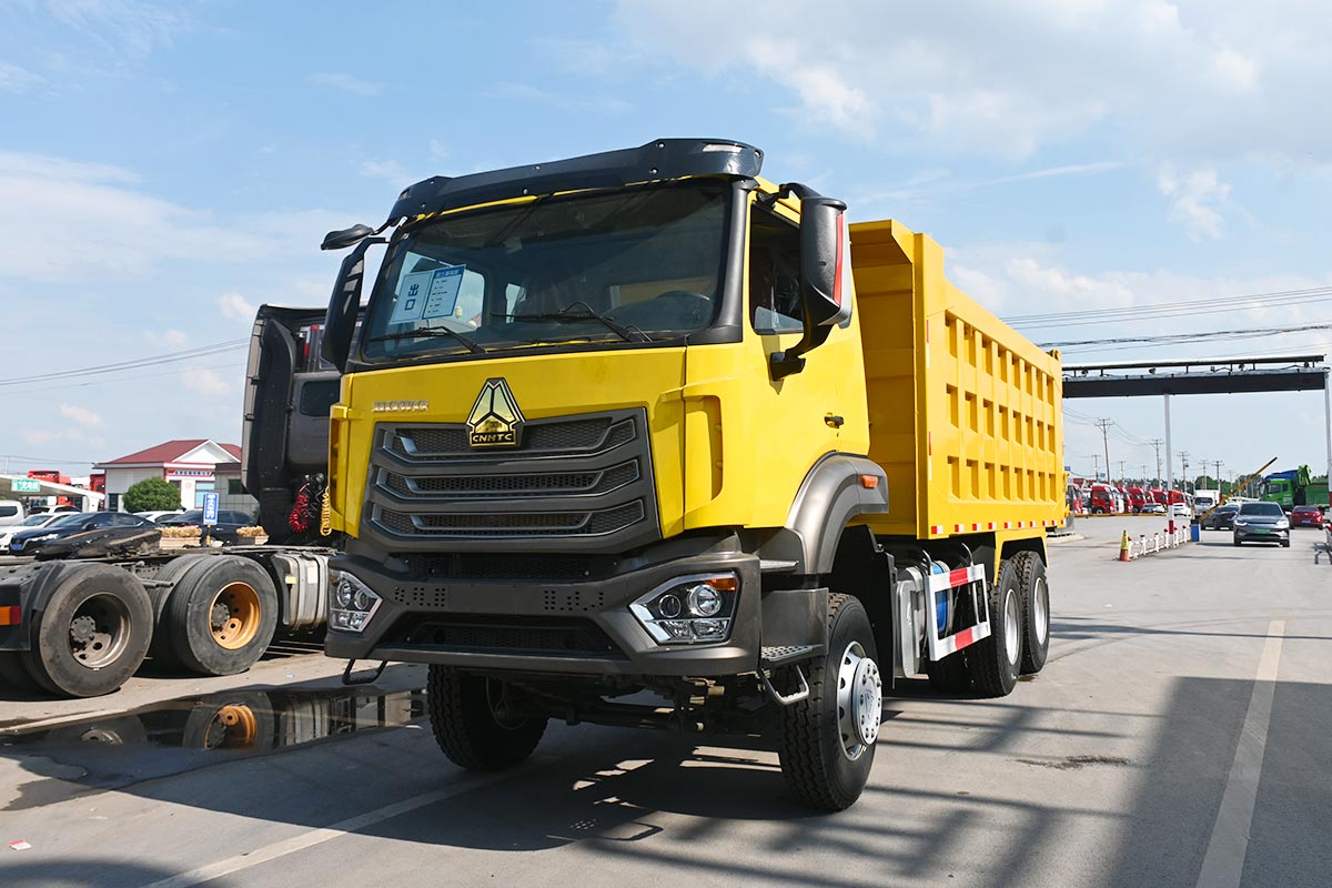 The HOWO NX 6X4 Dump Truck Is Specially 