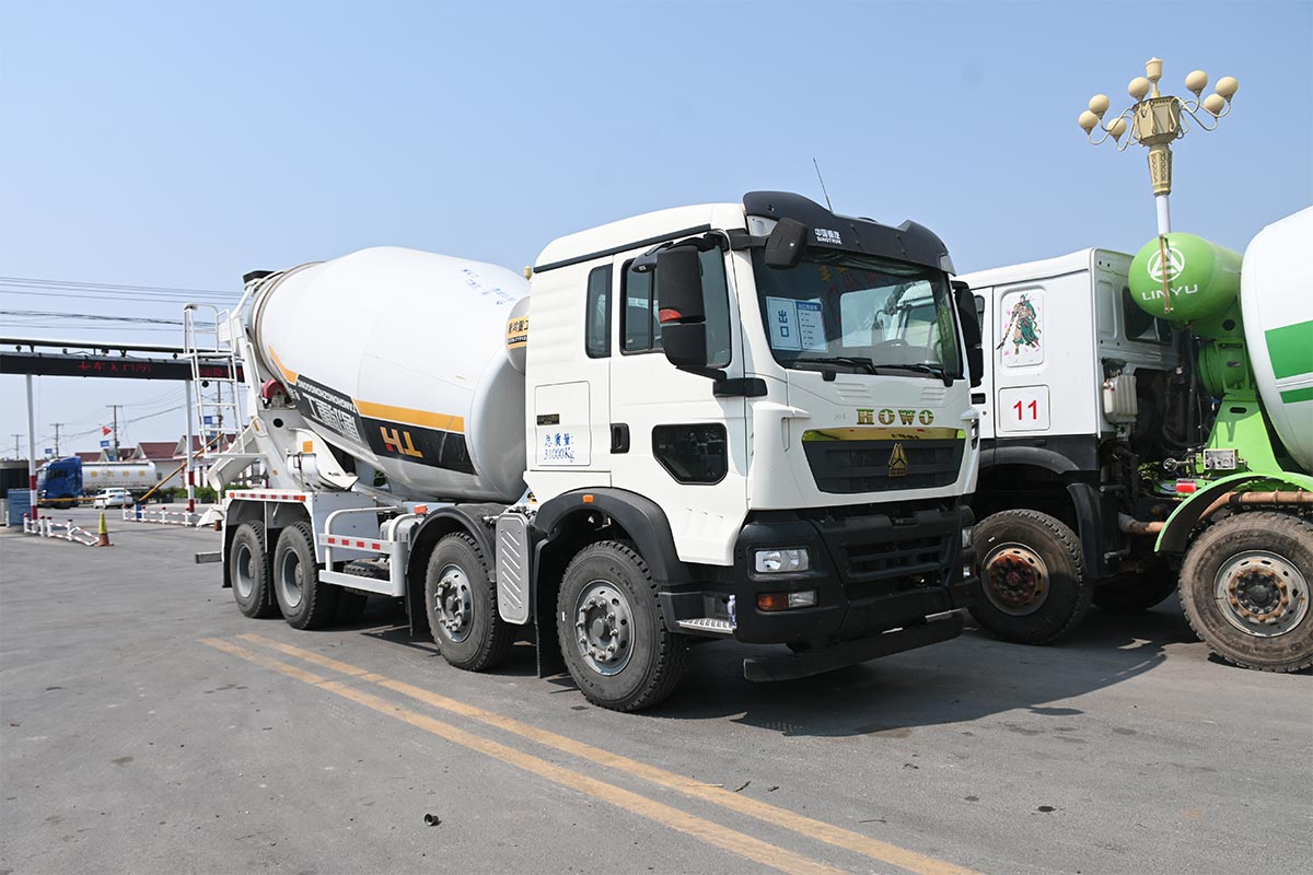 The HOWO TX Mixer Truck Is Specially Des
