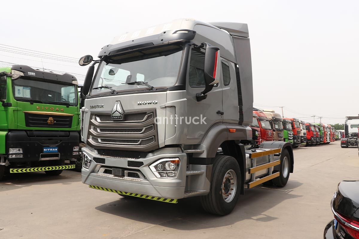 Sinotruk HOWO NX 4X2 Tractor Is Speciall