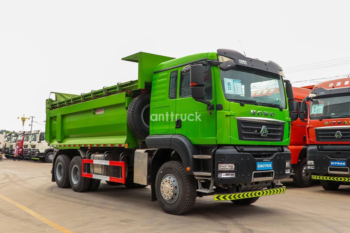 The Sinotruk SITRAK C7H 6X4 Dump Truck I