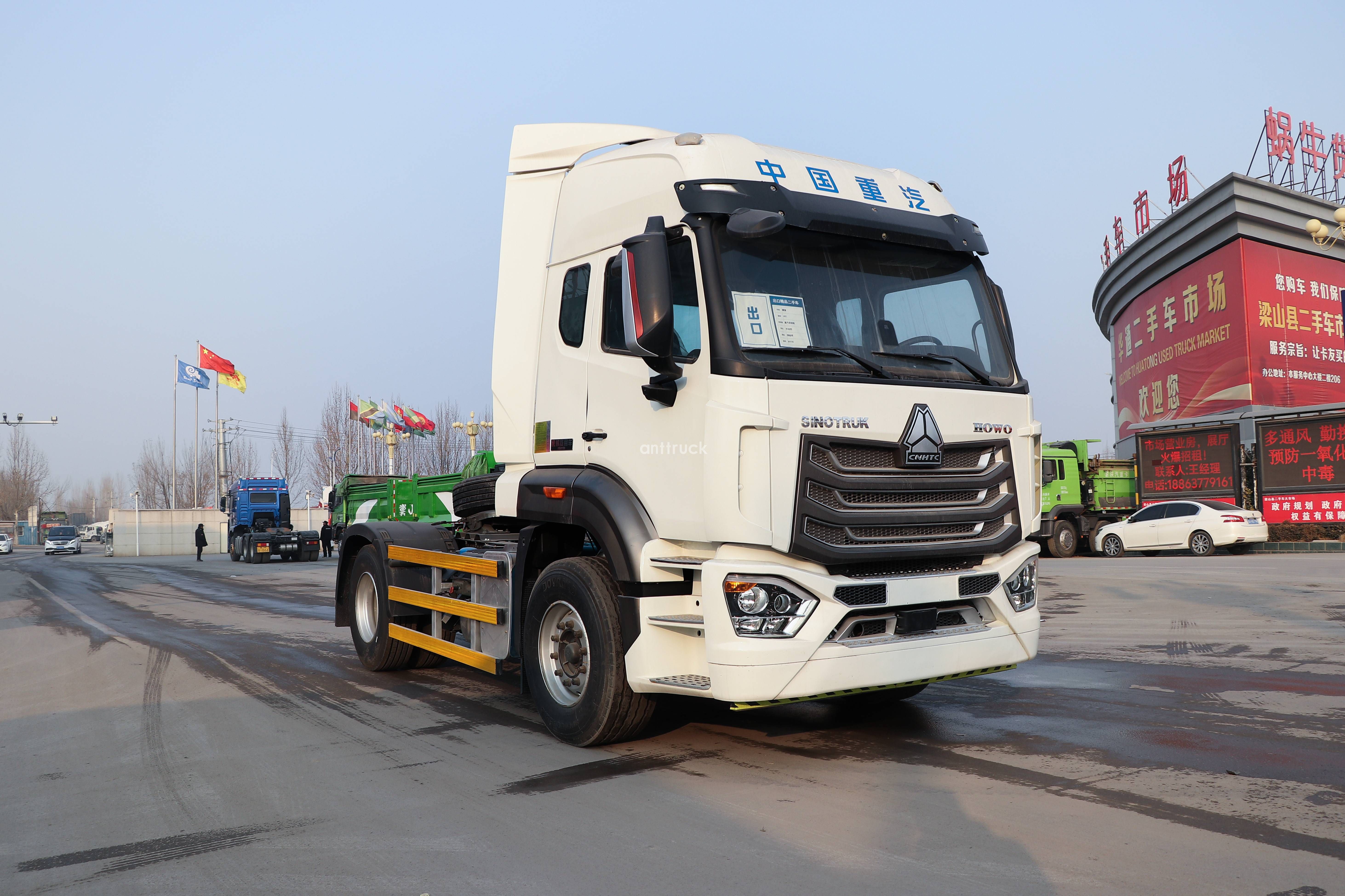 Tracteur Routier HOWO NX 4x2 Avec Moteur MAN MC