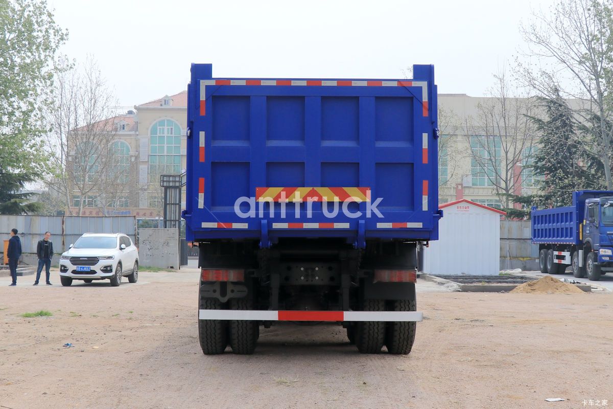 HOWO T7H  8X4 Dump Truck 