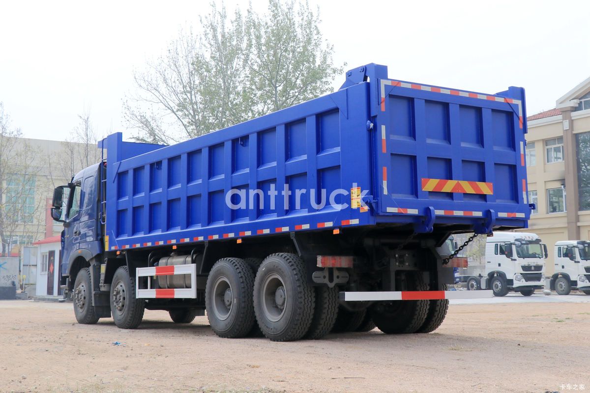 HOWO T7H  8X4 Dump Truck 
