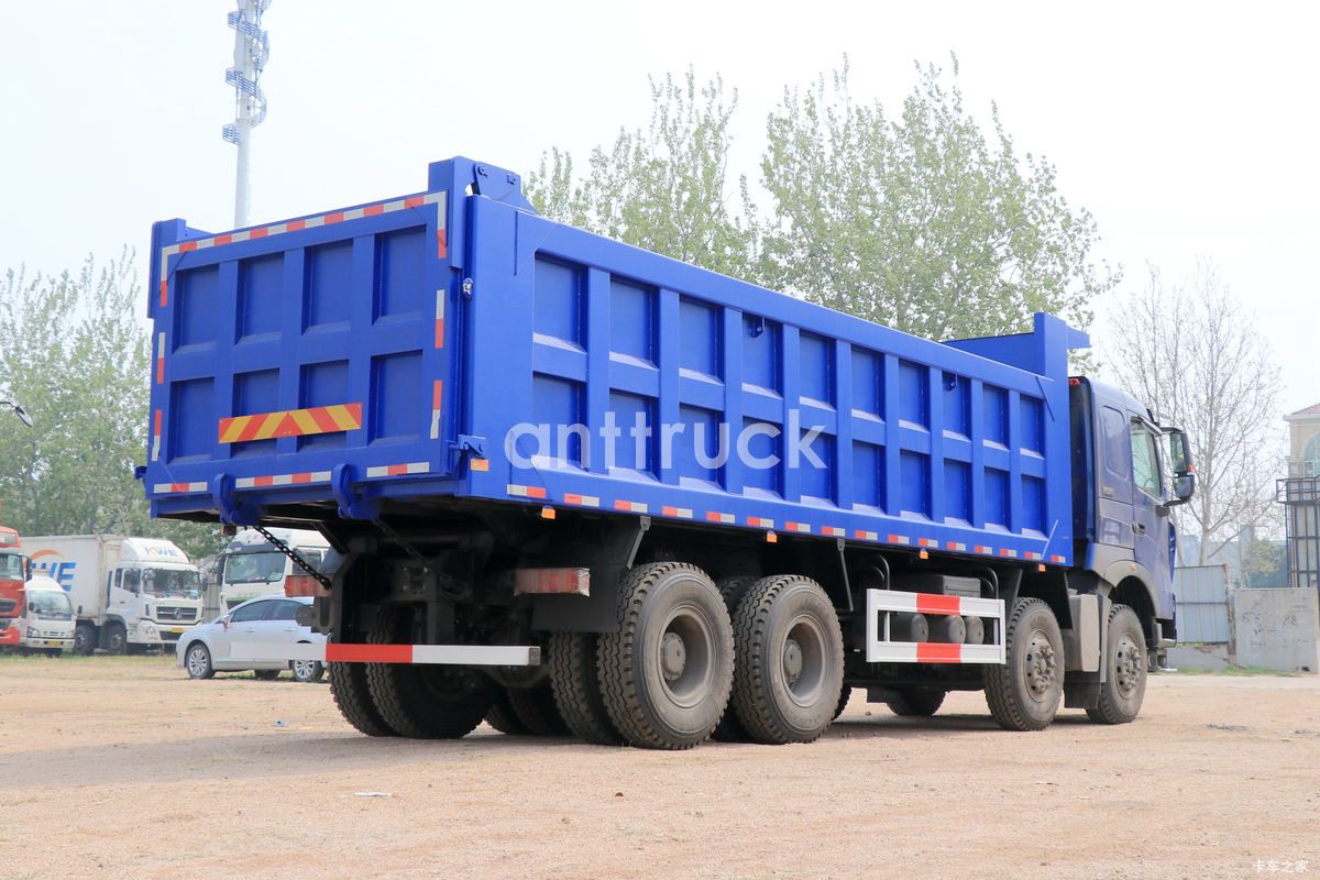 HOWO T7H  8X4 Dump Truck 