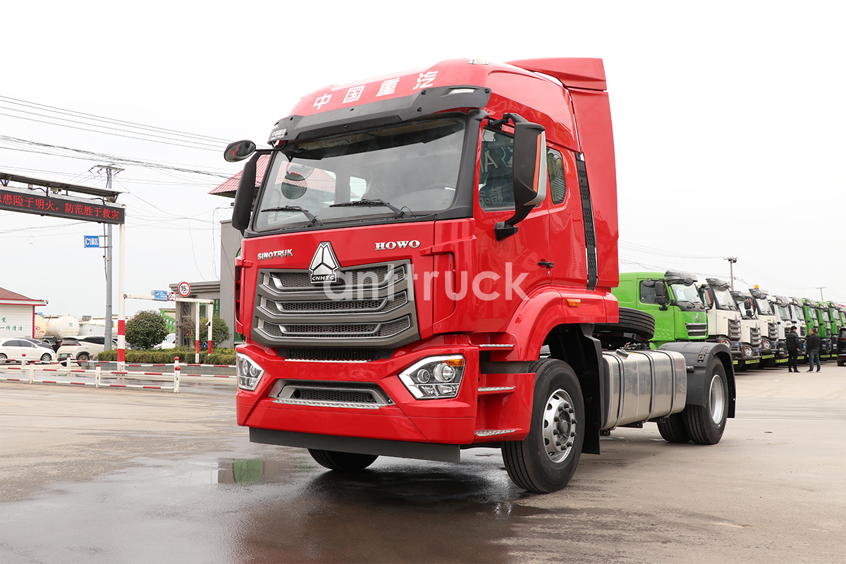 Le Camion Tracteur HOWO NX 4X2 Est Utilisé Pour Le